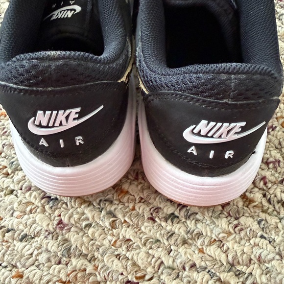Nike Women's Black and Leopard Print Sneakers - Picture 3 of 8
